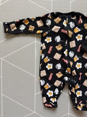 Wonder Nation|Baby boy,Black Breakfast Print long sleeve footies,One-Piece•0-3M
